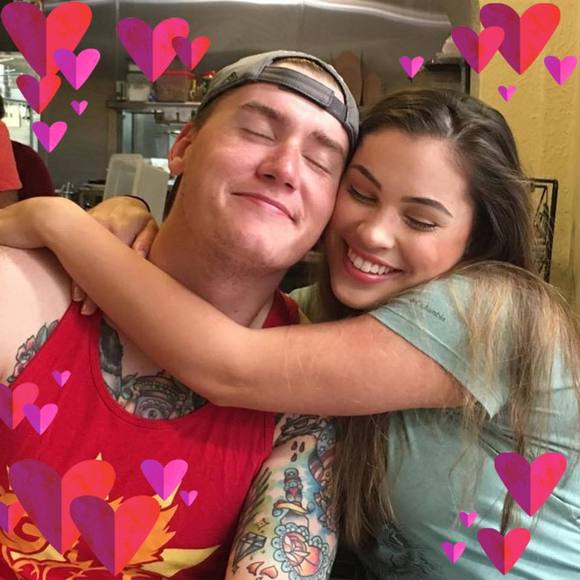 Meet your Posher, Nicole - Picture 1 of 1